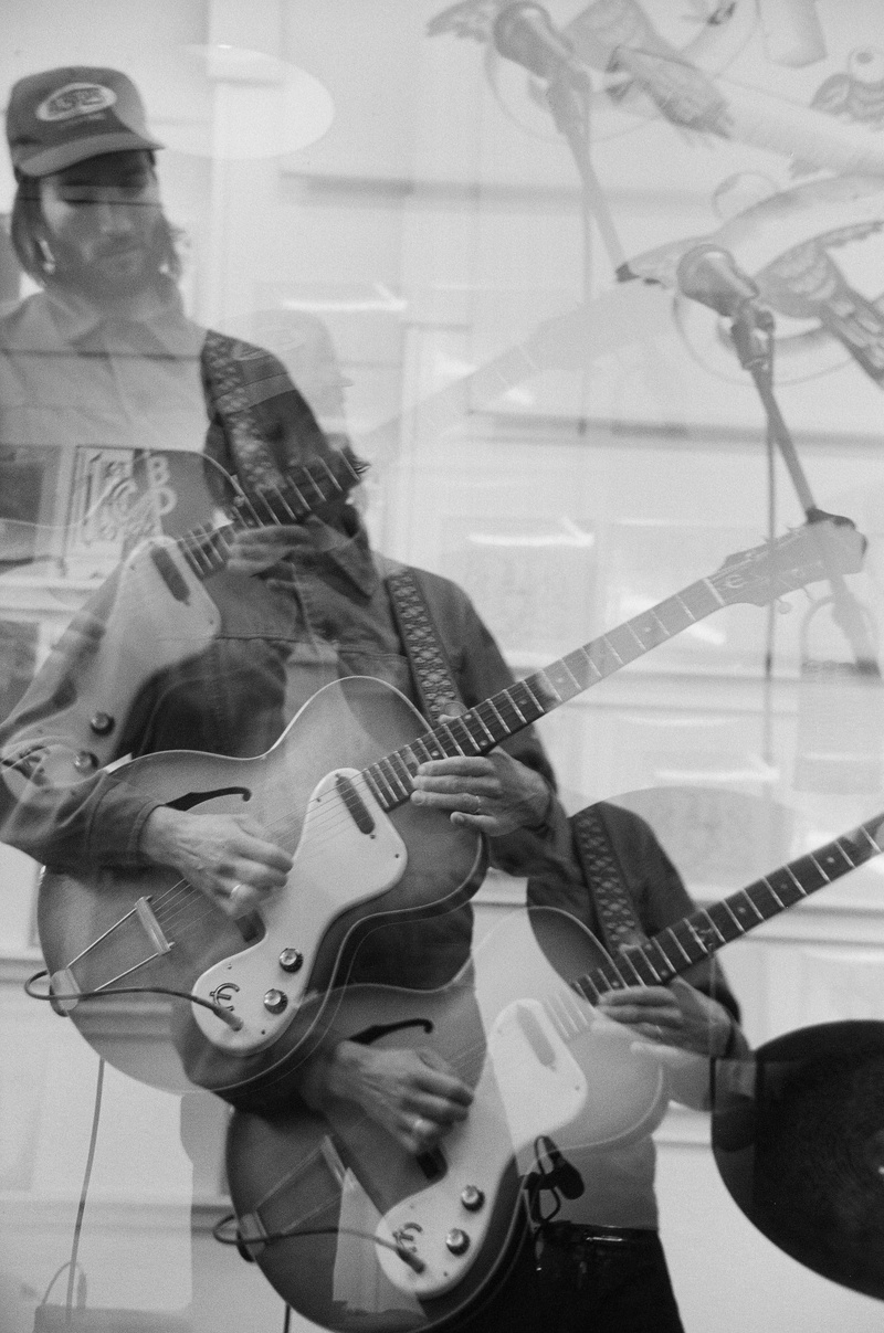 JOE GHATT (NZ) // GANS SAUVAGE (CH)