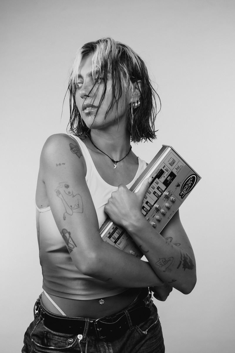 Re-opening : Liv del Estal (FR) + Salvia Rosa (CH) + musky (CH)